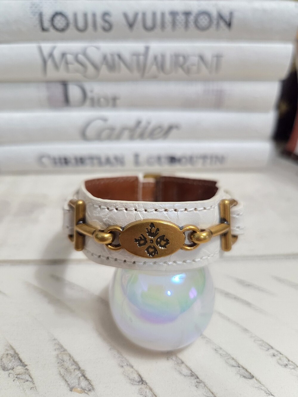 Patricia Nash Delphine Riding Bit Leather Cuff Bracelet White/Gold, EUC